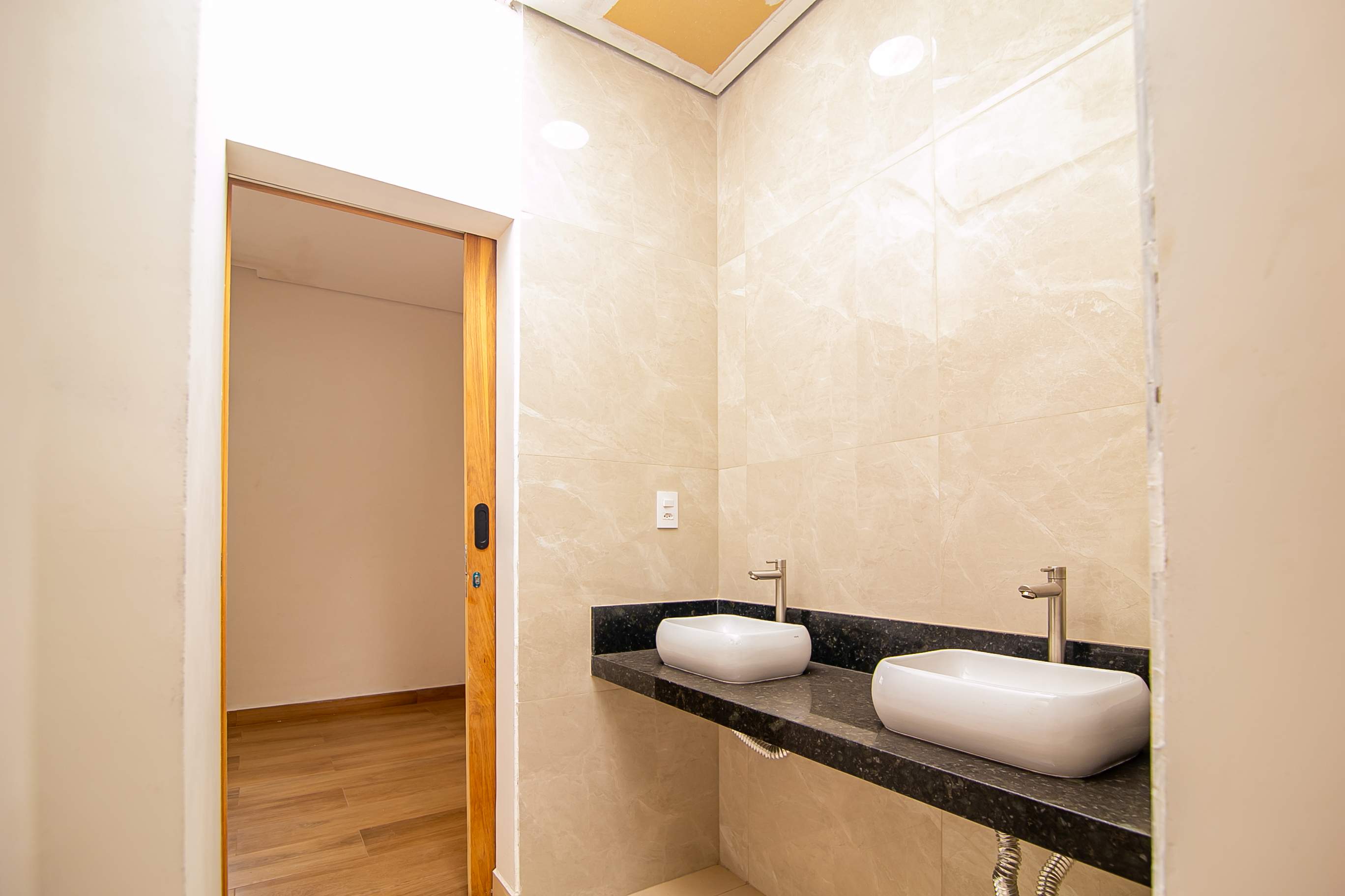 Banheiro de demisuíte